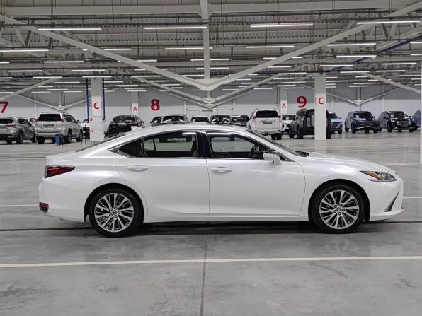 Lexus ES VII с пробегом 2020 года, цена 4 325 000 рублей, 76709 км, седан, Автокод Объявления