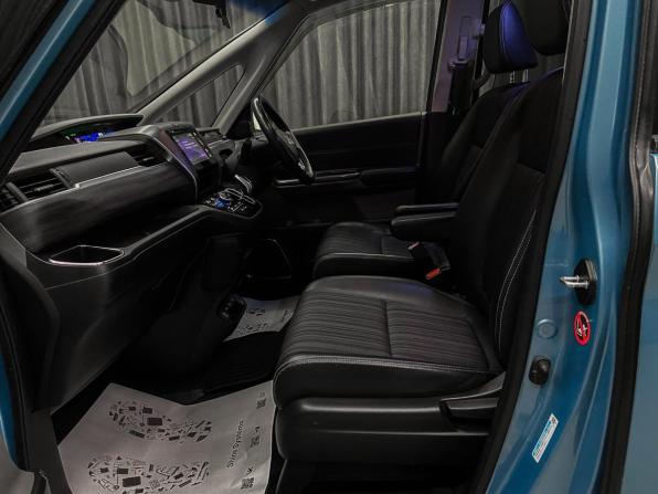 Honda Freed II с пробегом 2016 года, цена 1 420 000 рублей, 175000 км, компактвэн, Автокод Объявления
