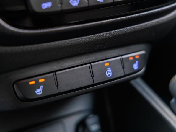 Hyundai Solaris II с пробегом 2018 года, цена 1 478 000 рублей, 120126 км, седан, Автокод Объявления
