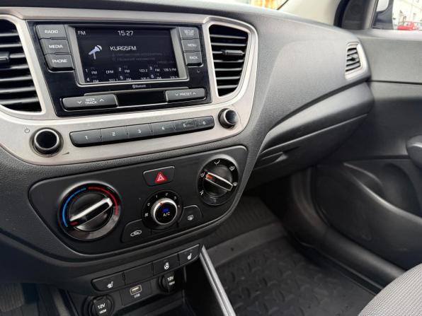 Hyundai Solaris II с пробегом 2019 года, цена 1 230 000 рублей, 112000 км, седан, Автокод Объявления