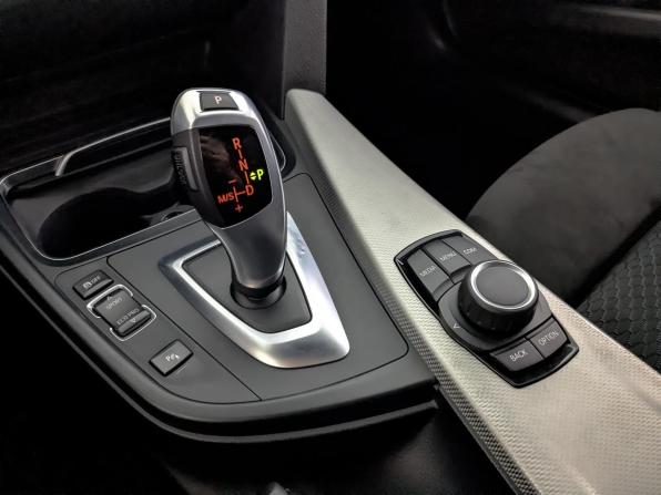 BMW 3 серии VI (F3x) Рестайлинг с пробегом 2018 года, цена 2 950 000 рублей, 94711 км, седан, Автокод Объявления