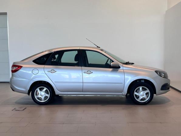 Lada (ВАЗ) Granta I Рестайлинг с пробегом 2022 года, цена 777 000 рублей, 63026 км, хэтчбек, Автокод Объявления