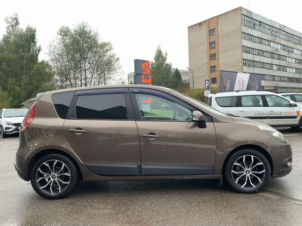 Renault Scenic III с пробегом 2010 года, цена 799 000 рублей, 254625 км, компактвэн, Автокод Объявления