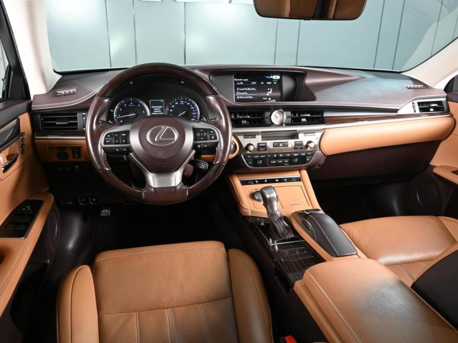 Lexus ES VI Рестайлинг Ростов-на-Дону  - изображение 6