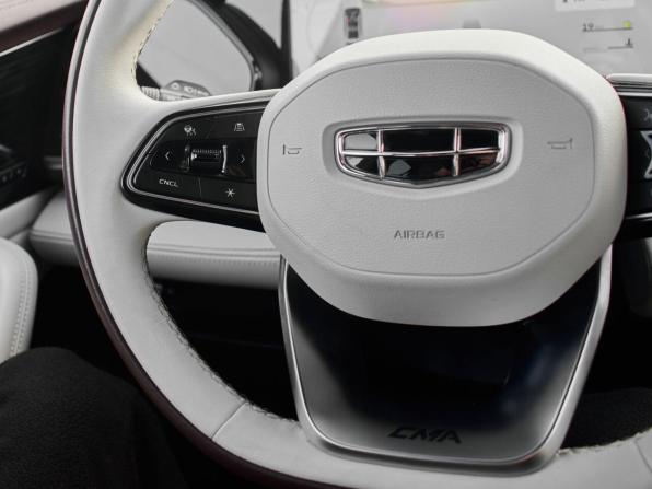 Geely Monjaro I с пробегом 2023 года, цена 3 450 000 рублей, 29433 км, внедорожник, Автокод Объявления
