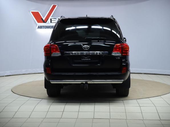 Toyota Land Cruiser 200 Series Рестайлинг 1 с пробегом 2013 года, цена 3 290 000 рублей, 367575 км, внедорожник, Автокод Объявления