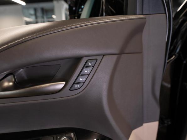 Lexus LX III Рестайлинг 2 с пробегом 2016 года, цена 6 400 000 рублей, 173896 км, внедорожник, Автокод Объявления