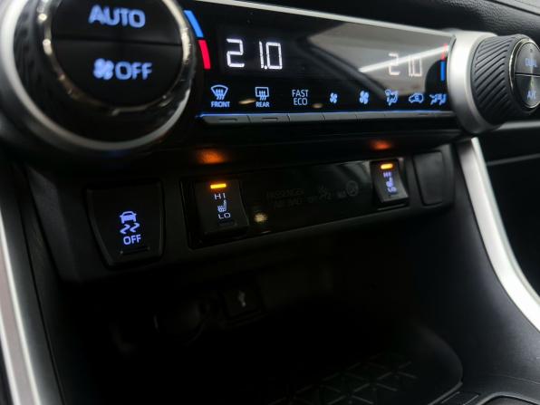 Toyota RAV4 V (XA50) с пробегом 2022 года, цена 3 899 000 рублей, 38900 км, внедорожник, Автокод Объявления