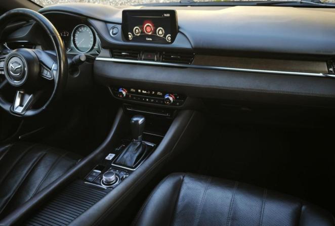 Mazda 6 III (GJ) Рестайлинг 2 с пробегом 2020 года, цена 2 276 000 рублей, 166182 км, седан, Автокод Объявления