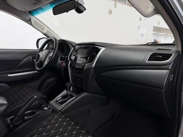 Mitsubishi L200 V Рестайлинг с пробегом 2020 года, цена 2 900 000 рублей, 128140 км, пикап, Автокод Объявления