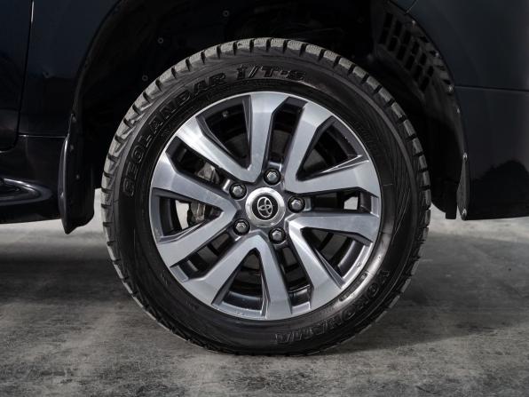 Toyota Land Cruiser 200 Series Рестайлинг 2 с пробегом 2016 года, цена 5 596 000 рублей, 194429 км, внедорожник, Автокод Объявления