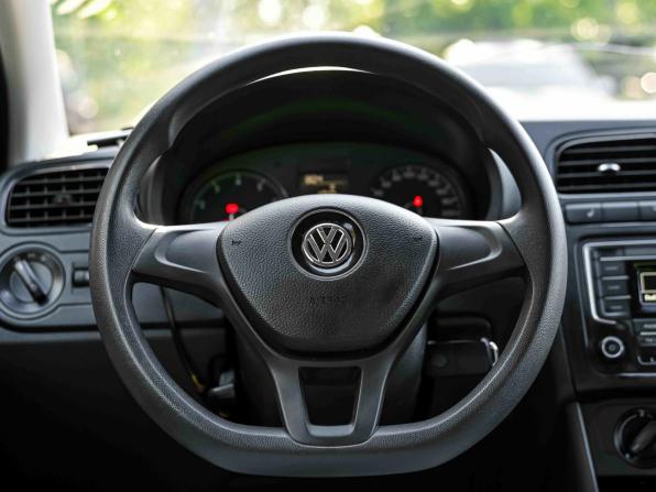 Volkswagen Polo V Рестайлинг с пробегом 2017 года, цена 940 000 рублей, 102671 км, седан, Автокод Объявления