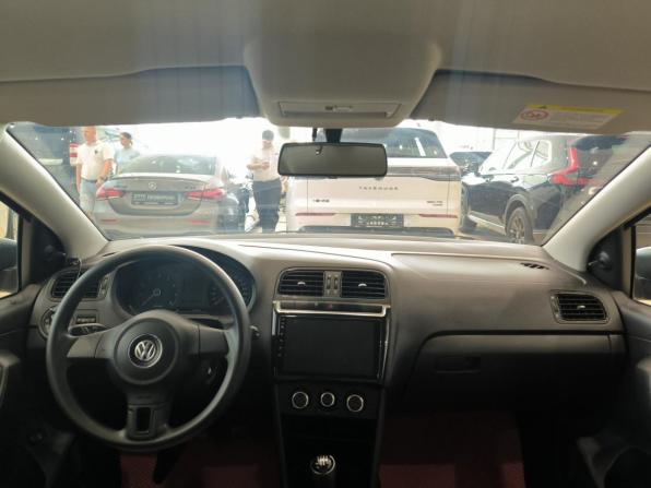 Volkswagen Polo V с пробегом 2013 года, цена 650 000 рублей, 227451 км, седан, Автокод Объявления