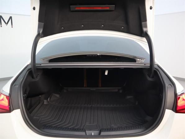 Mercedes-Benz E-Класс VI (W214 S214) с пробегом 2024 года, цена 8 350 000 рублей, 2036 км, седан, Автокод Объявления