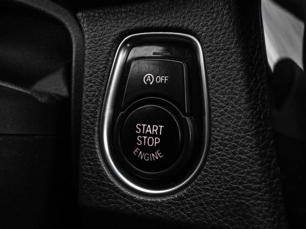 BMW 3 серии VI (F3x) Рестайлинг с пробегом 2015 года, цена 2 199 000 рублей, 181037 км, седан, Автокод Объявления