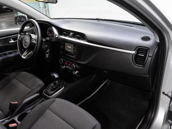 Kia Rio IV Рестайлинг с пробегом 2021 года, цена 1 820 000 рублей, 50778 км, седан, Автокод Объявления