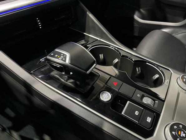 Volkswagen Touareg III с пробегом 2021 года, цена 6 050 000 рублей, 134546 км, внедорожник, Автокод Объявления