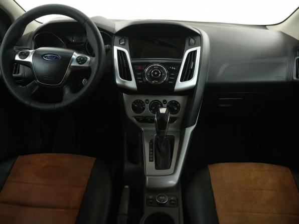 Ford Focus III с пробегом 2012 года, цена 650 000 рублей, 249000 км, хэтчбек, Автокод Объявления