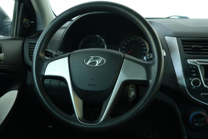 Hyundai Solaris I Рестайлинг с пробегом 2016 года, цена 999 000 рублей, 147444 км, седан, Автокод Объявления
