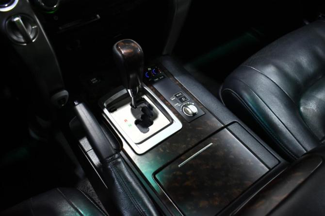 Toyota Land Cruiser 200 Series Рестайлинг 1 с пробегом 2014 года, цена 4 788 000 рублей, 125332 км, внедорожник, Автокод Объявления