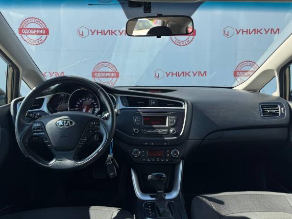 Kia Ceed II Рестайлинг с пробегом 2018 года, цена 1 429 000 рублей, 95349 км, хэтчбек, Автокод Объявления