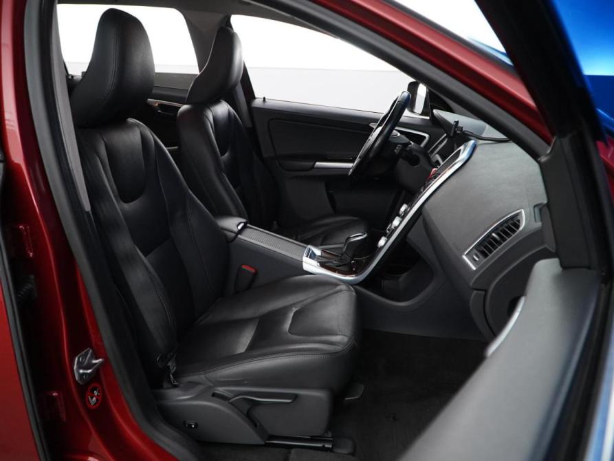 Volvo XC60 I Рестайлинг Москва  - изображение 8