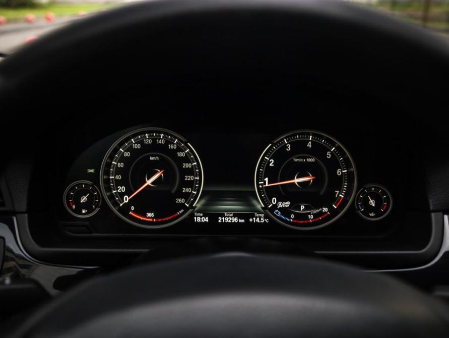 BMW 5 серии VI (F10/F11/F07) Рестайлинг Санкт-Петербург  - изображение 14
