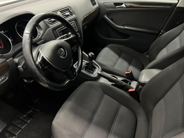 Volkswagen Jetta VI Рестайлинг с пробегом 2015 года, цена 1 098 000 рублей, 162624 км, седан, Автокод Объявления