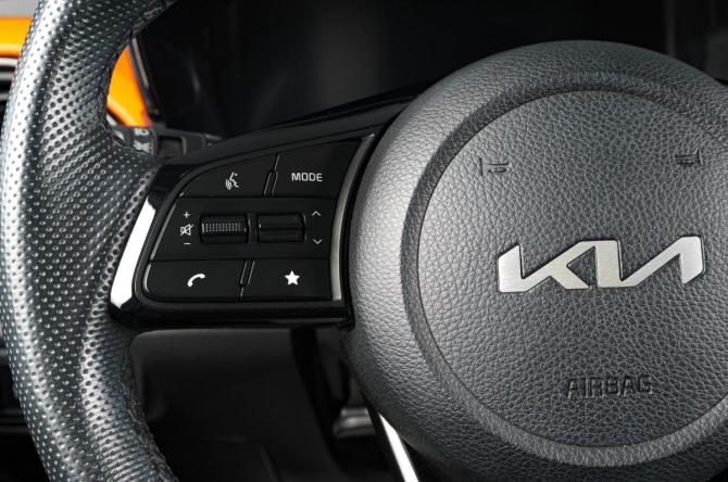 Kia Sportage V Рестайлинг с пробегом 2021 года, цена 2 819 000 рублей, 32912 км, внедорожник, Автокод Объявления