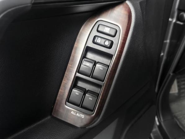 Toyota Land Cruiser Prado 150 Series Рестайлинг 1 с пробегом 2015 года, цена 3 727 000 рублей, 145643 км, внедорожник, Автокод Объявления
