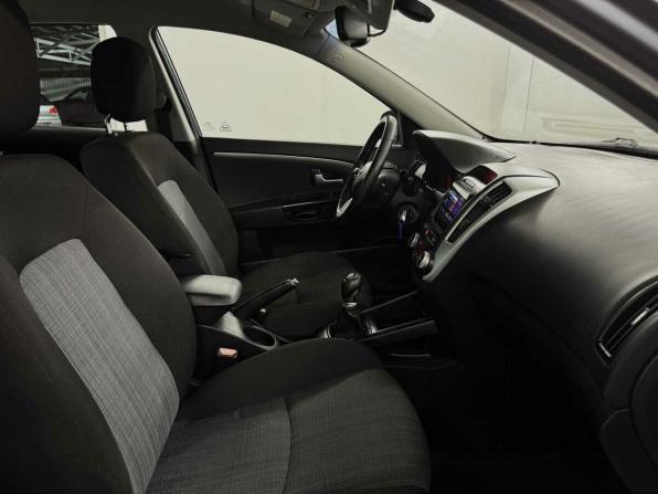 Kia Ceed I Рестайлинг с пробегом 2011 года, цена 695 000 рублей, 162768 км, хэтчбек, Автокод Объявления