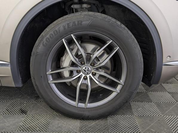 Volkswagen Touareg III с пробегом 2019 года, цена 4 430 000 рублей, 108625 км, внедорожник, Автокод Объявления