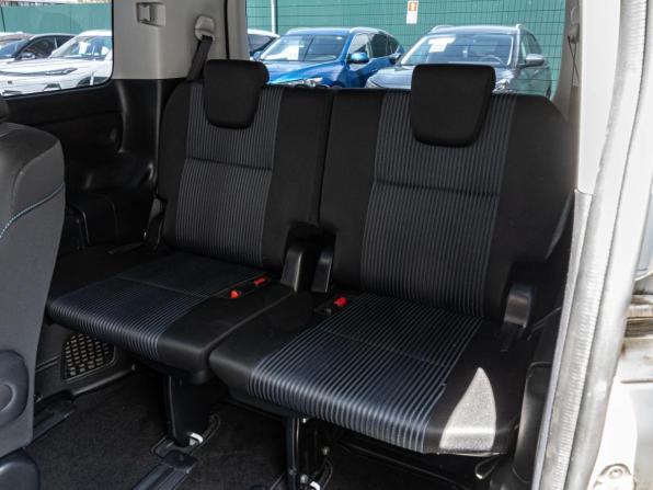 Toyota Voxy III (R80) с пробегом 2017 года, цена 2 180 000 рублей, 113405 км, минивэн, Автокод Объявления