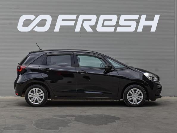 Honda Fit IV с пробегом 2022 года, цена 1 495 000 рублей, 107981 км, хэтчбек, Автокод Объявления