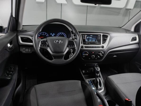 Hyundai Solaris II Рестайлинг с пробегом 2021 года, цена 1 629 851 рубль, 53393 км, седан, Автокод Объявления