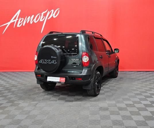 Chevrolet Niva I Рестайлинг с пробегом 2017 года, цена 715 000 рублей, 107746 км, внедорожник, Автокод Объявления