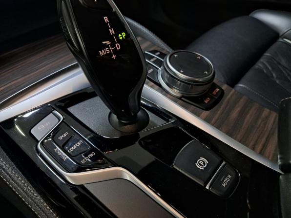 BMW 5 серии VII (G30/G31/G38) с пробегом 2018 года, цена 4 050 000 рублей, 173050 км, седан, Автокод Объявления