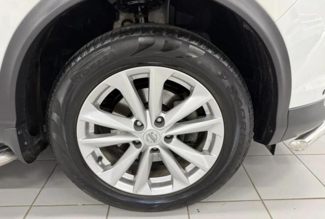 Nissan Qashqai II с пробегом 2015 года, цена 1 550 000 рублей, 37925 км, внедорожник, Автокод Объявления