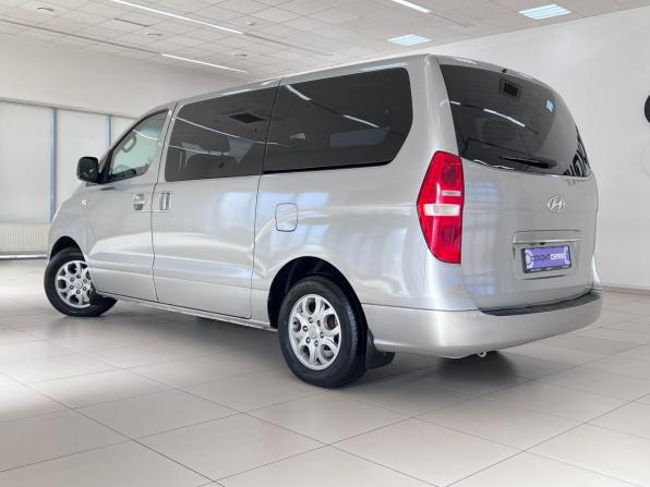 Hyundai Grand Starex I с пробегом 2011 года, цена 1 500 000 рублей, 212928 км, минивэн, Автокод Объявления