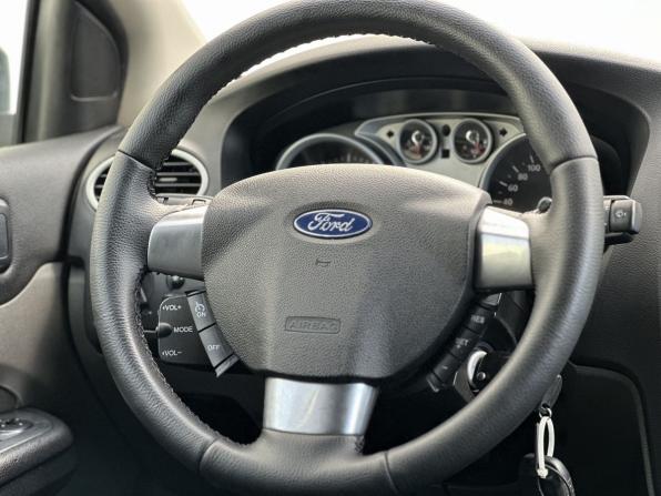 Ford Focus II Рестайлинг с пробегом 2011 года, цена 585 000 рублей, 253583 км, хэтчбек, Автокод Объявления