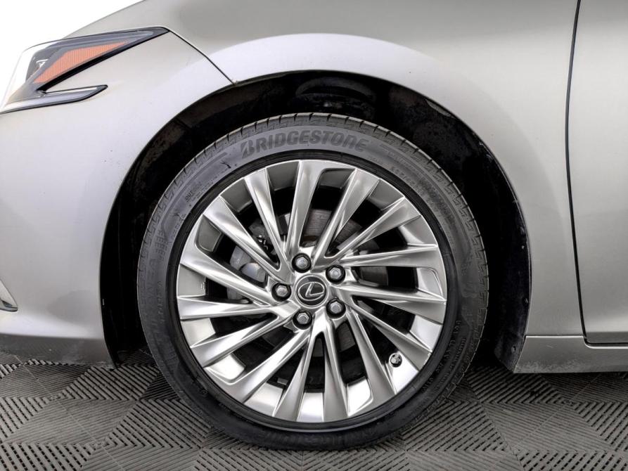 Lexus ES VII Москва  - изображение 18