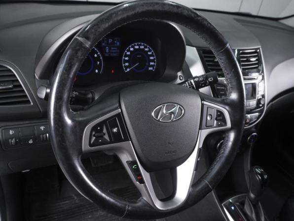Hyundai Solaris I Рестайлинг с пробегом 2016 года, цена 1 349 000 рублей, 91390 км, хэтчбек, Автокод Объявления