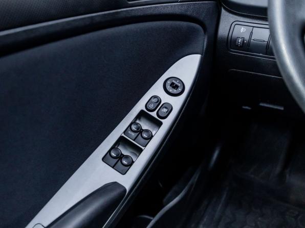Hyundai Solaris I Рестайлинг с пробегом 2015 года, цена 1 110 000 рублей, 80258 км, седан, Автокод Объявления