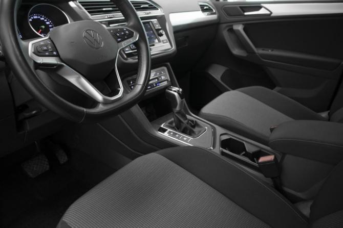 Volkswagen Tiguan II Рестайлинг с пробегом 2020 года, цена 2 449 000 рублей, 55178 км, внедорожник, Автокод Объявления