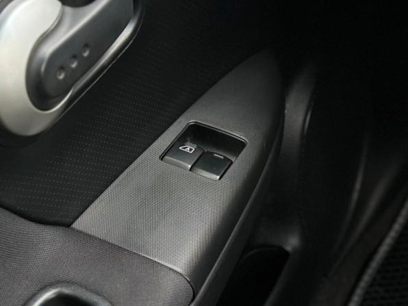 Nissan Note I Рестайлинг с пробегом 2013 года, цена 739 000 рублей, 141534 км, хэтчбек, Автокод Объявления