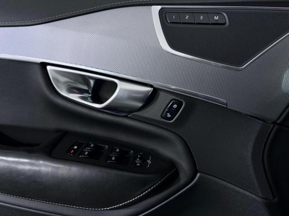 Volvo XC90 II Рестайлинг 1 с пробегом 2019 года, цена 3 950 000 рублей, 186483 км, внедорожник, Автокод Объявления