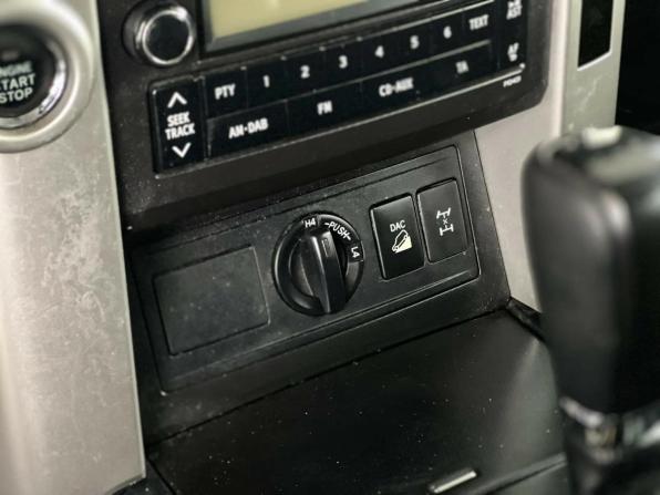 Toyota Land Cruiser Prado 150 Series с пробегом 2012 года, цена 2 395 000 рублей, 290892 км, внедорожник, Автокод Объявления