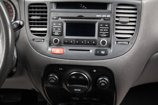 Kia Rio II Рестайлинг с пробегом 2010 года, цена 549 000 рублей, 314658 км, седан, Автокод Объявления