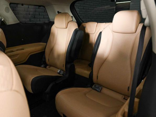 Kia Carnival IV с пробегом 2021 года, цена 4 850 000 рублей, 27077 км, минивэн, Автокод Объявления