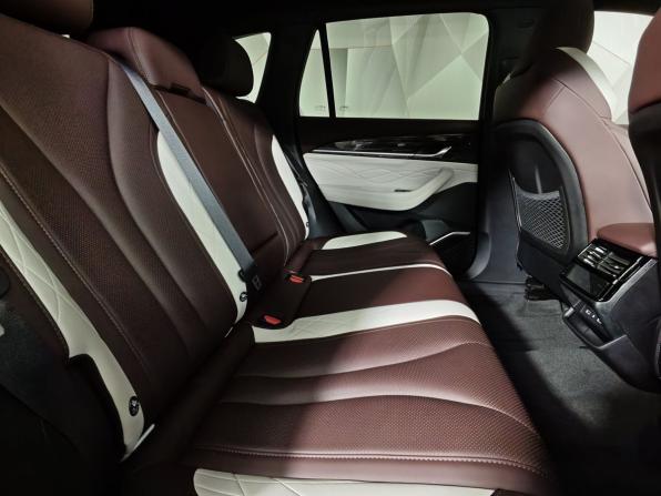 Geely Monjaro I с пробегом 2023 года, цена 3 395 000 рублей, 29097 км, внедорожник, Автокод Объявления